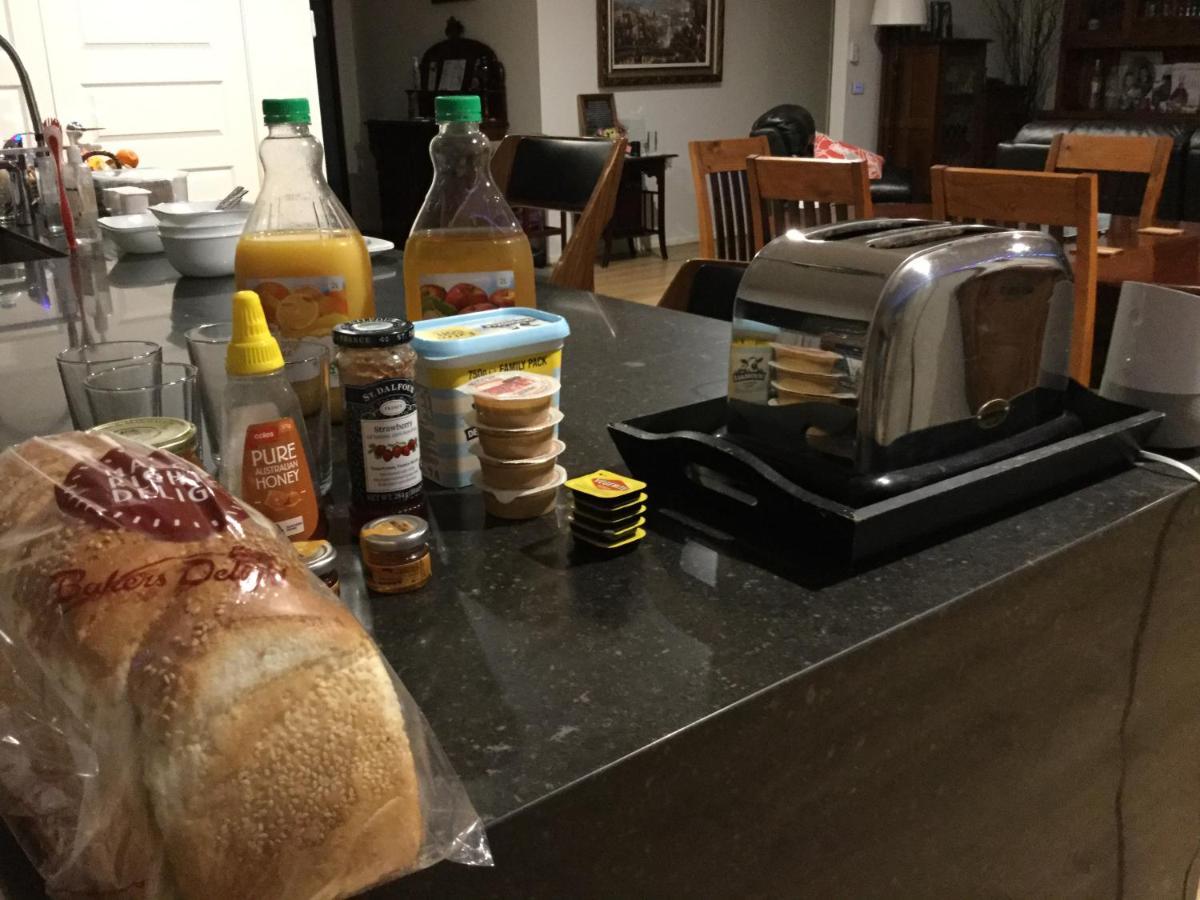 ヒールズビル Mijen'S Manor Bed & Breakfast エクステリア 写真